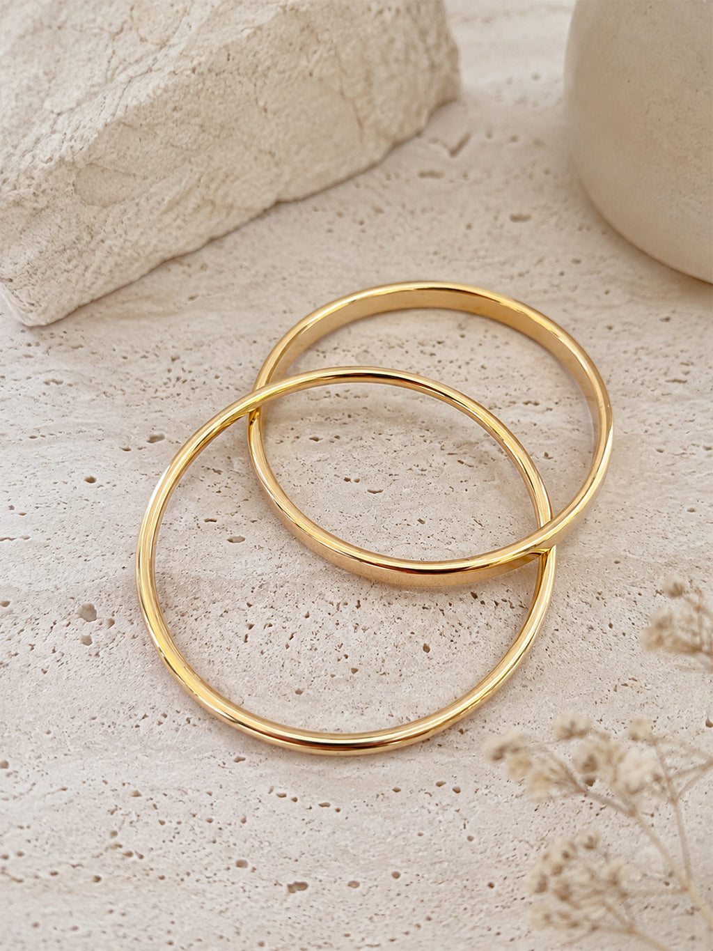 Slim Polished Gold Bangle