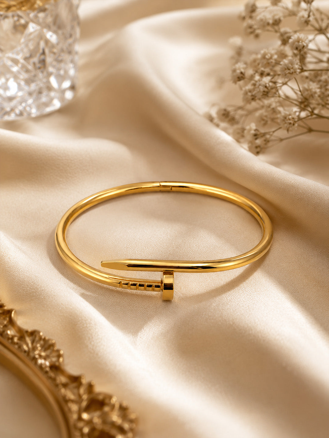 Kneel Bangle