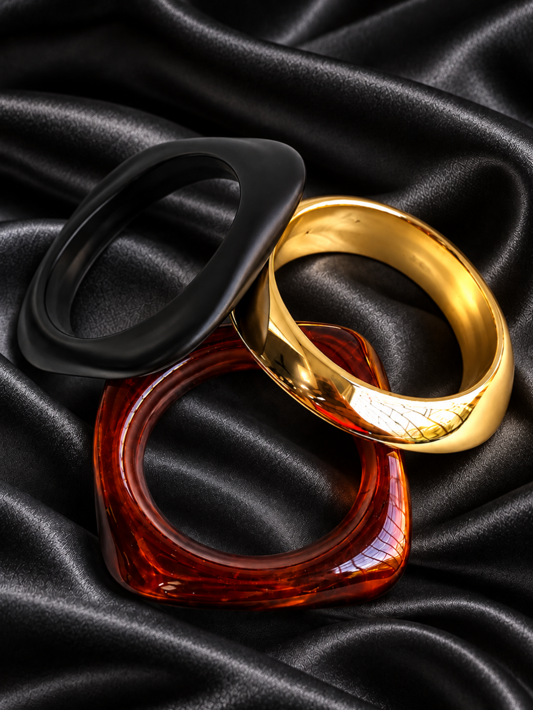 Noire Sculpt Bangle Set