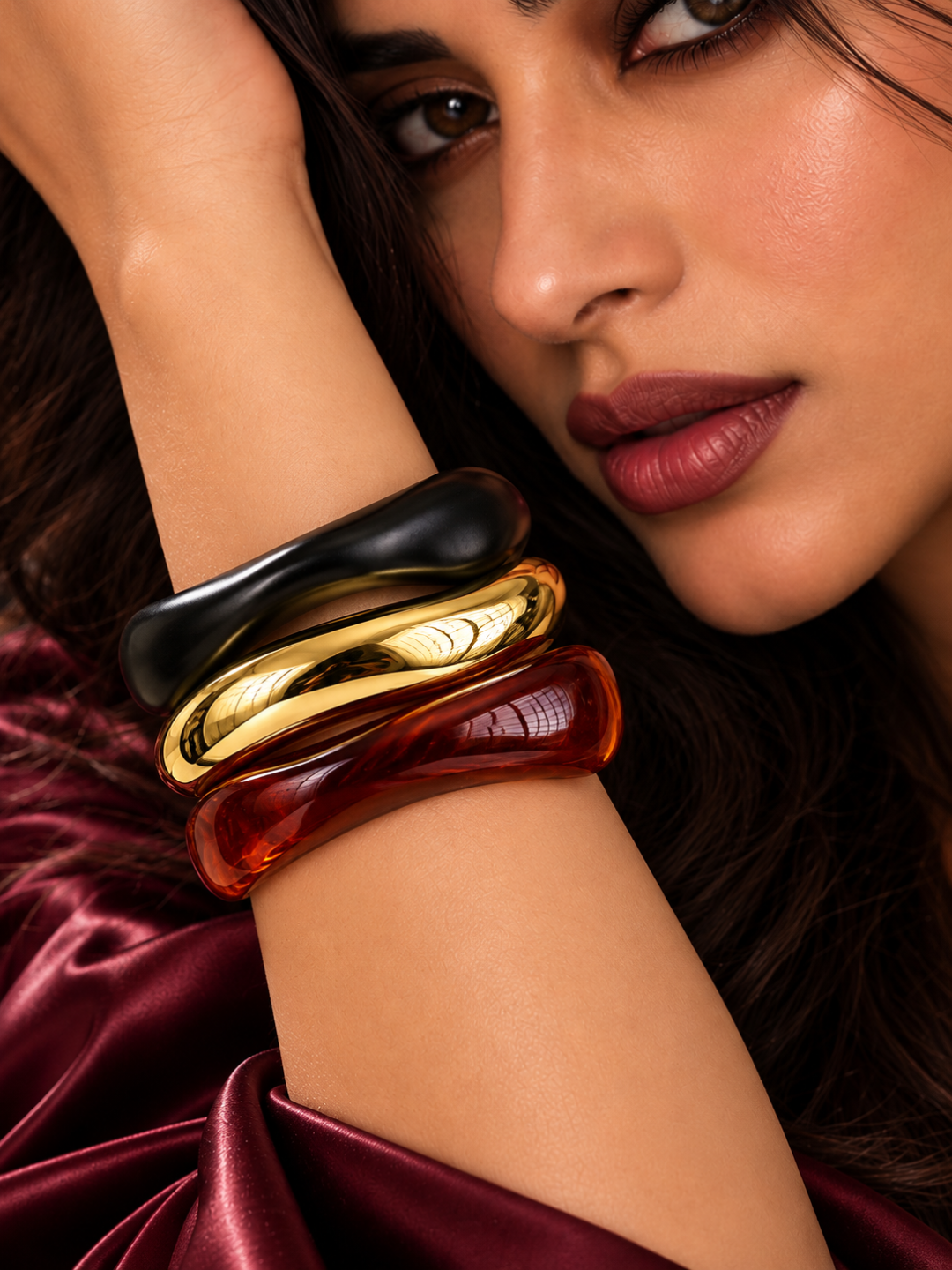 Noire Sculpt Bangle Set