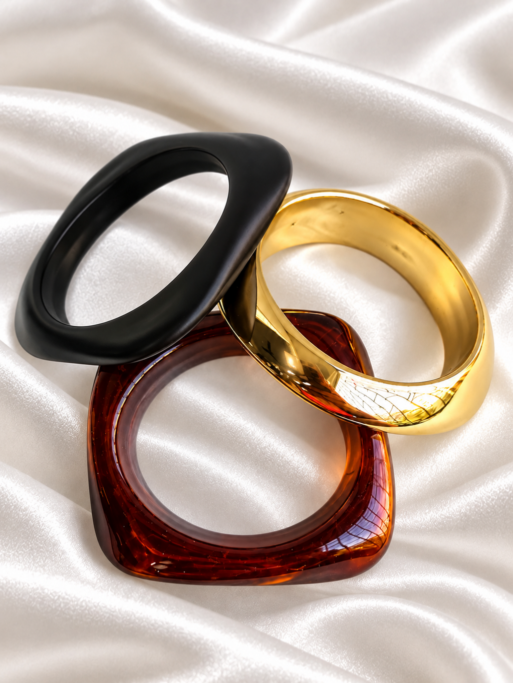 Noire Sculpt Bangle Set